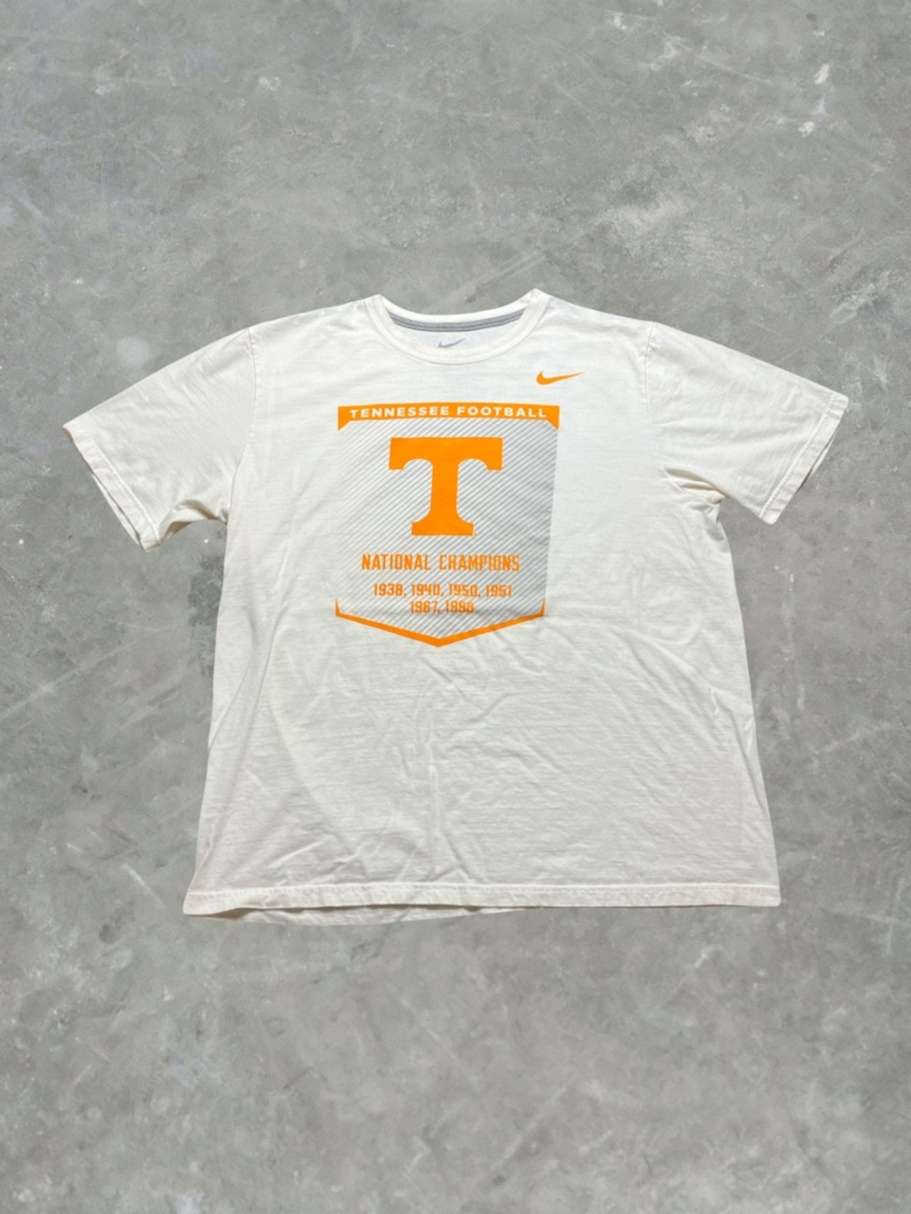 ☀️ Nike Tennessee Volunteers College Football Graphic Tee Mens Size XL White